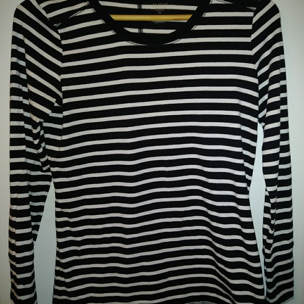 Long sleeve tee